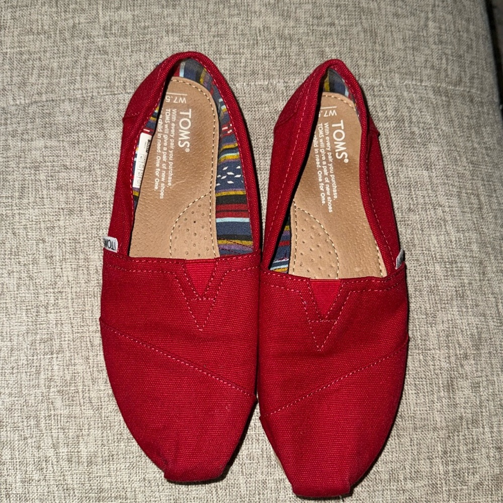 TOMS RED WOMEN